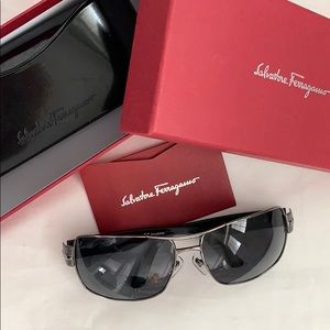 Salvatore Ferragamo men’s Sunglasses EUC mint*